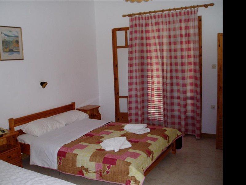 Christina 2* Zakynthos Town